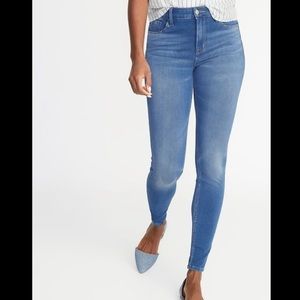 Old Navy High-Waisted Rockstar Sculpt Jeans size 4